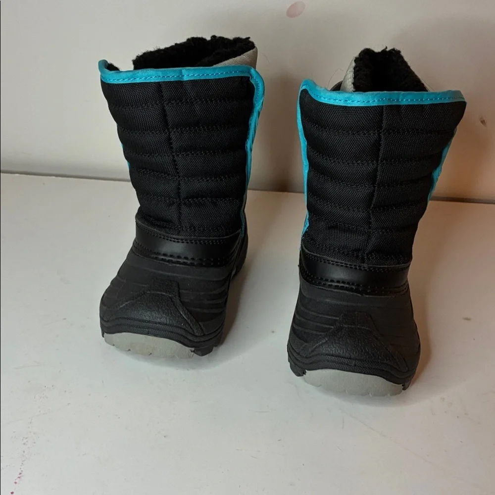 Falls Creek Kids Black and Blue Winter Boots Size 5